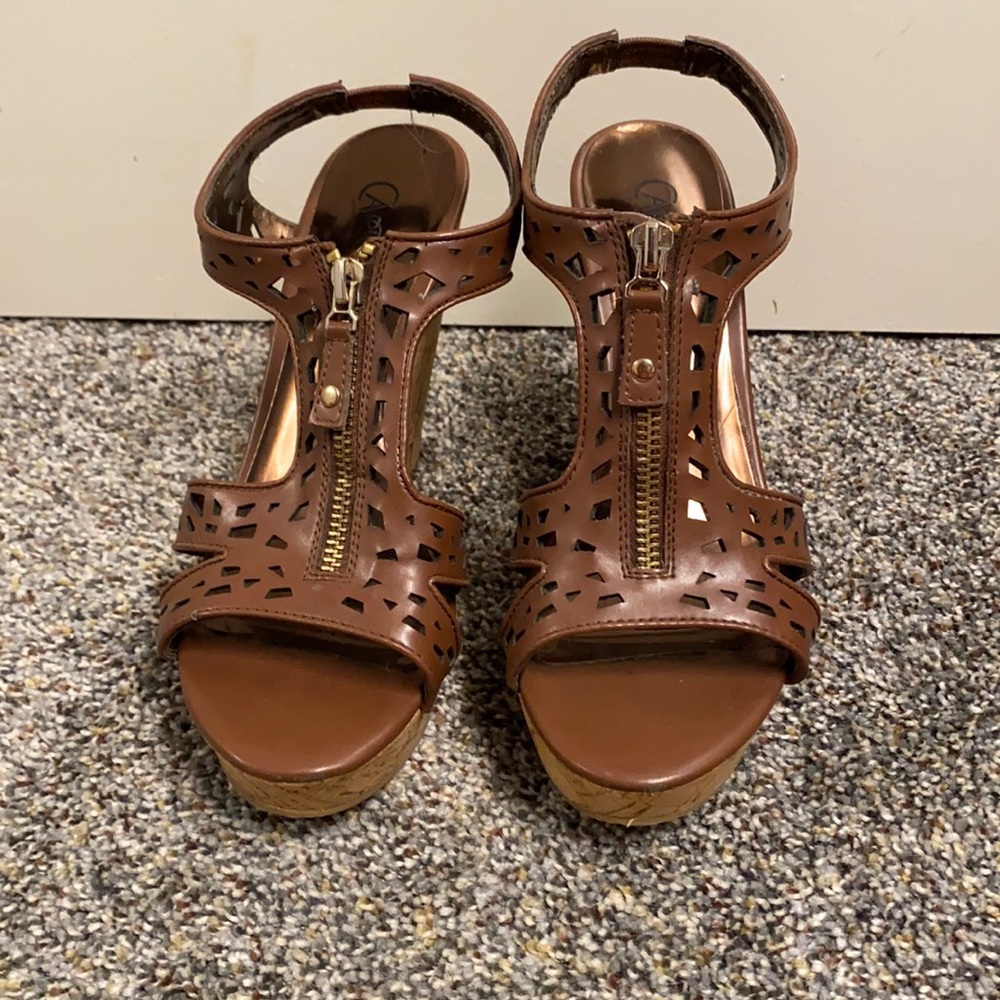 Carlos Wedge Sandals